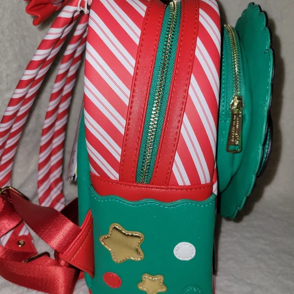 NWT Loungefly Sanrio Exclusive Pompompurin Santa Hat Light Up Backpack - Picture 6 of 11